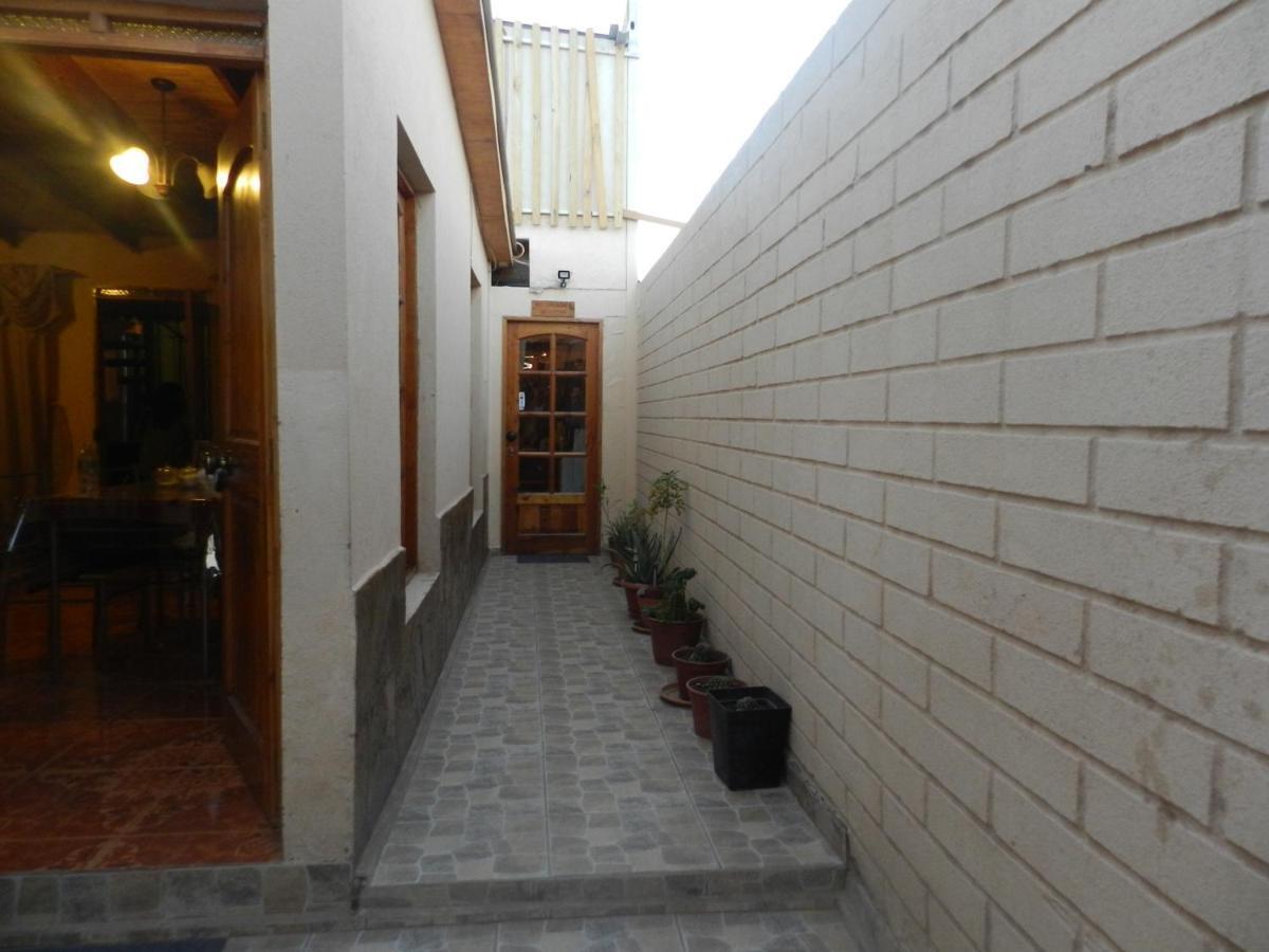 Hostal Illari Сан Педро де Атакама Екстериор снимка
